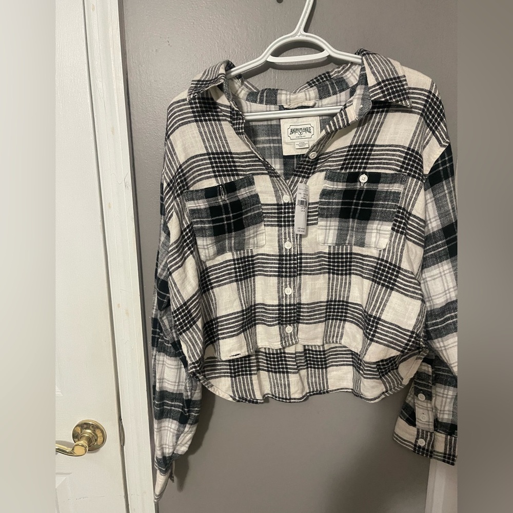 💕American Eagle Outfitters Black White Plaid Crop Top - Picture 3 of 4